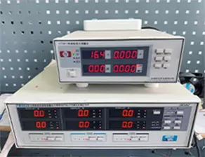 Test di regolazione della tensione CC