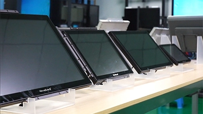 Monitor touch a cornice aperta (2C)