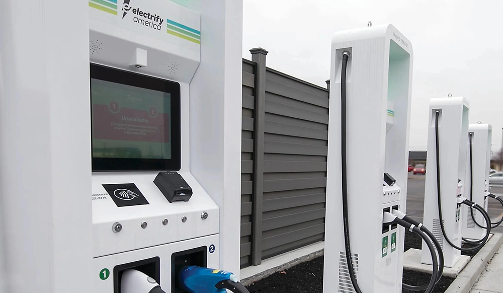 Touch screen ad alta luminosit&agrave;, tutto in uno