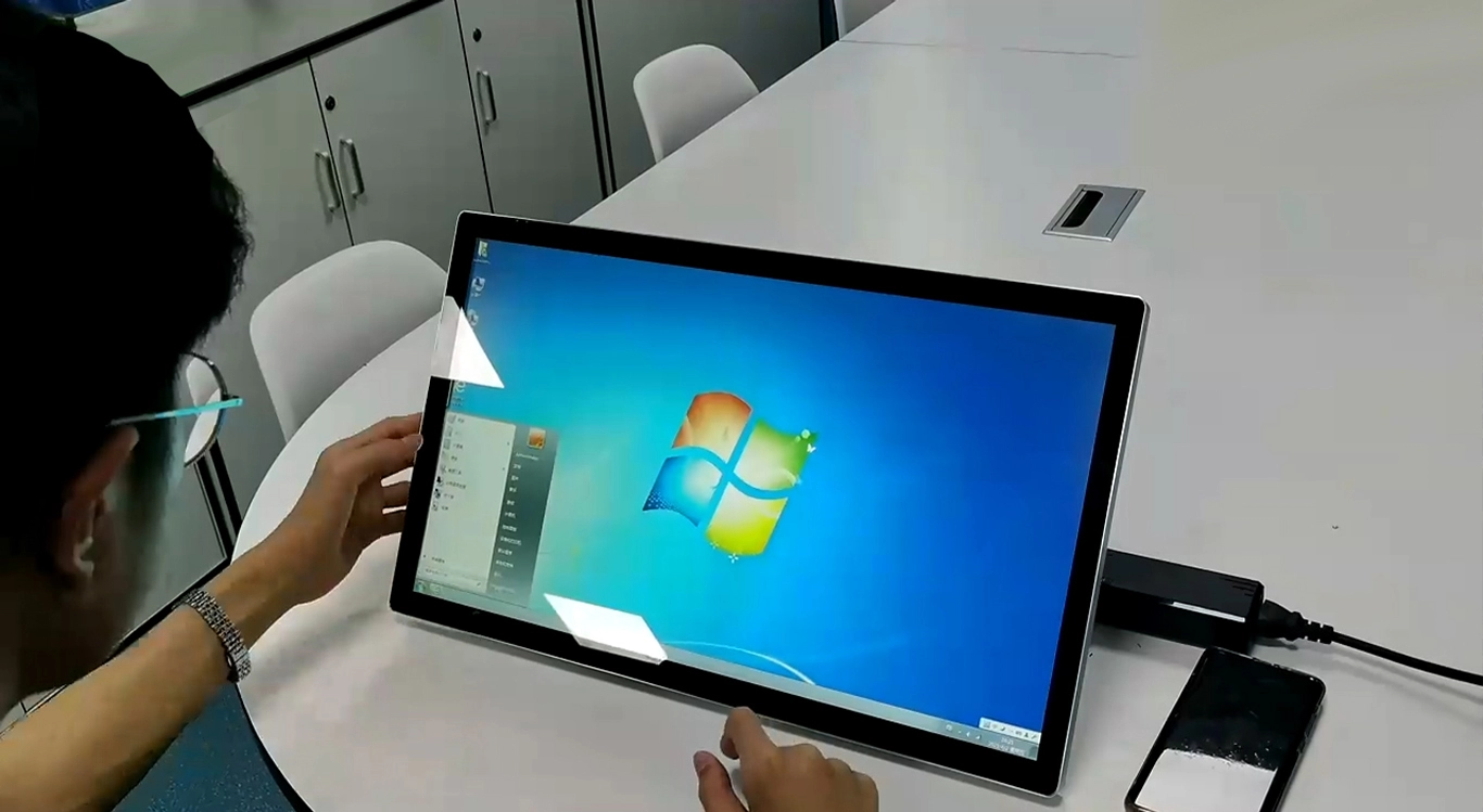 Monitor touch a cornice chiusa (3A)